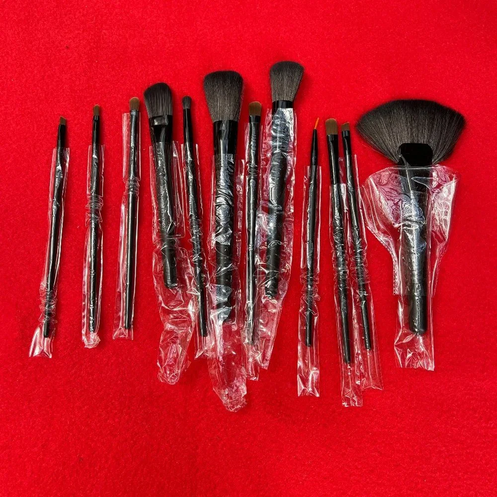 NIB All Dolled Up Professional Makeup Brush Set - 12 Pieces